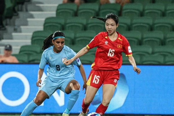 Vũ Thị Hoa kiến tạo phút bù giờ, tuyển nữ Việt Nam thắng nghẹt thở Ấn Độ